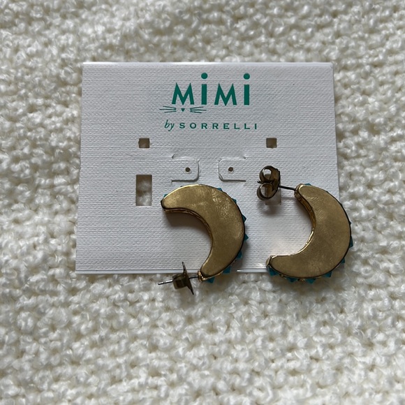 Like new- Mimi by Sorrelli Earrings - Picture 3 of 7